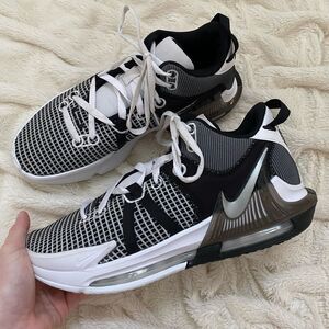 Nike Lebron Witness VII white black basketball sneakers